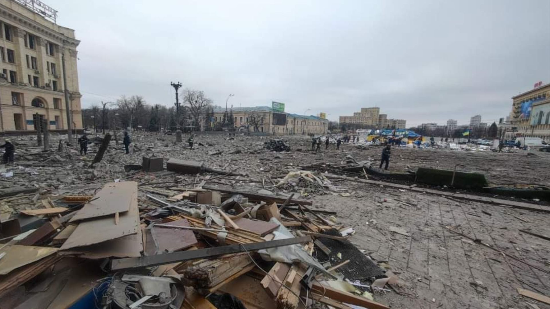 Харьков. Площадь возле обладминистрации после&nbsp; ударов российских ракет